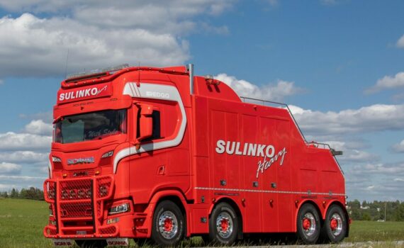 { truck.image.alt ? truck.image.alt : truck.image.title }}